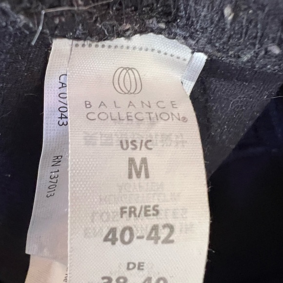 Woman’s leggings. black size medium - Picture 4 of 4